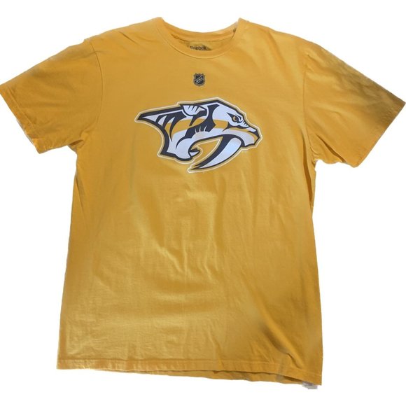 Gently used NHL Nashville predators T-shirt - Picture 1 of 4